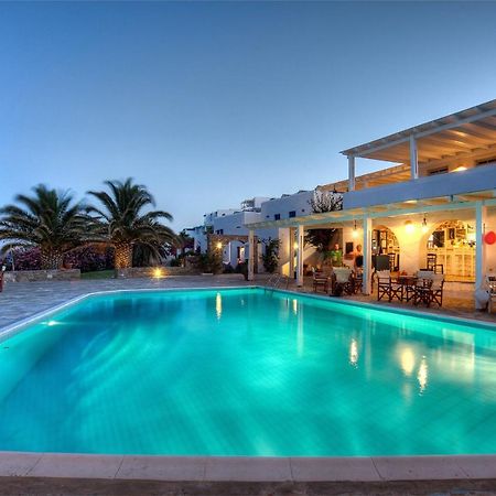 Готель Paros Philoxenia Хріссі-Акті Екстер'єр фото