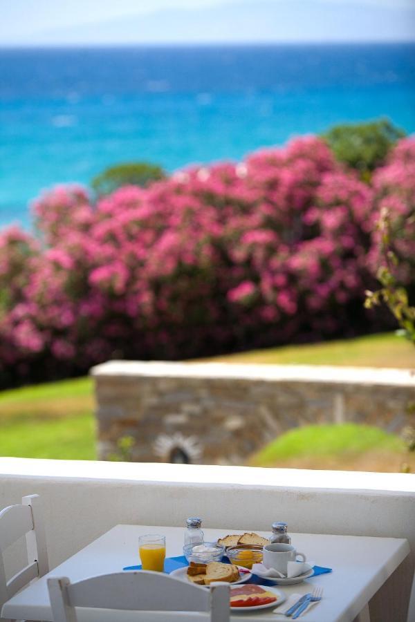 Готель Paros Philoxenia Хріссі-Акті Екстер'єр фото