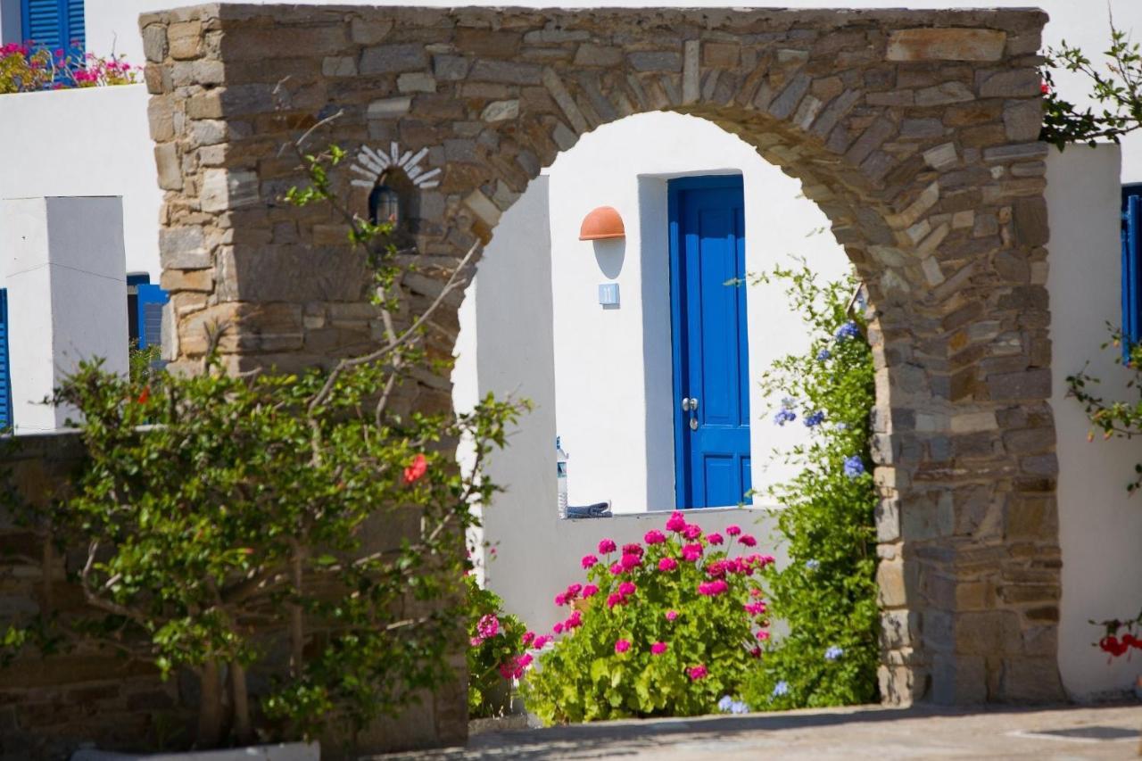 Готель Paros Philoxenia Хріссі-Акті Екстер'єр фото